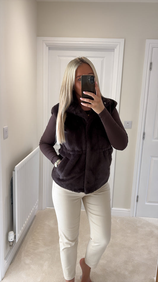 VERA MODA SONJA POPPY FAUX FUR WAISTCOAT CHOCOLATE