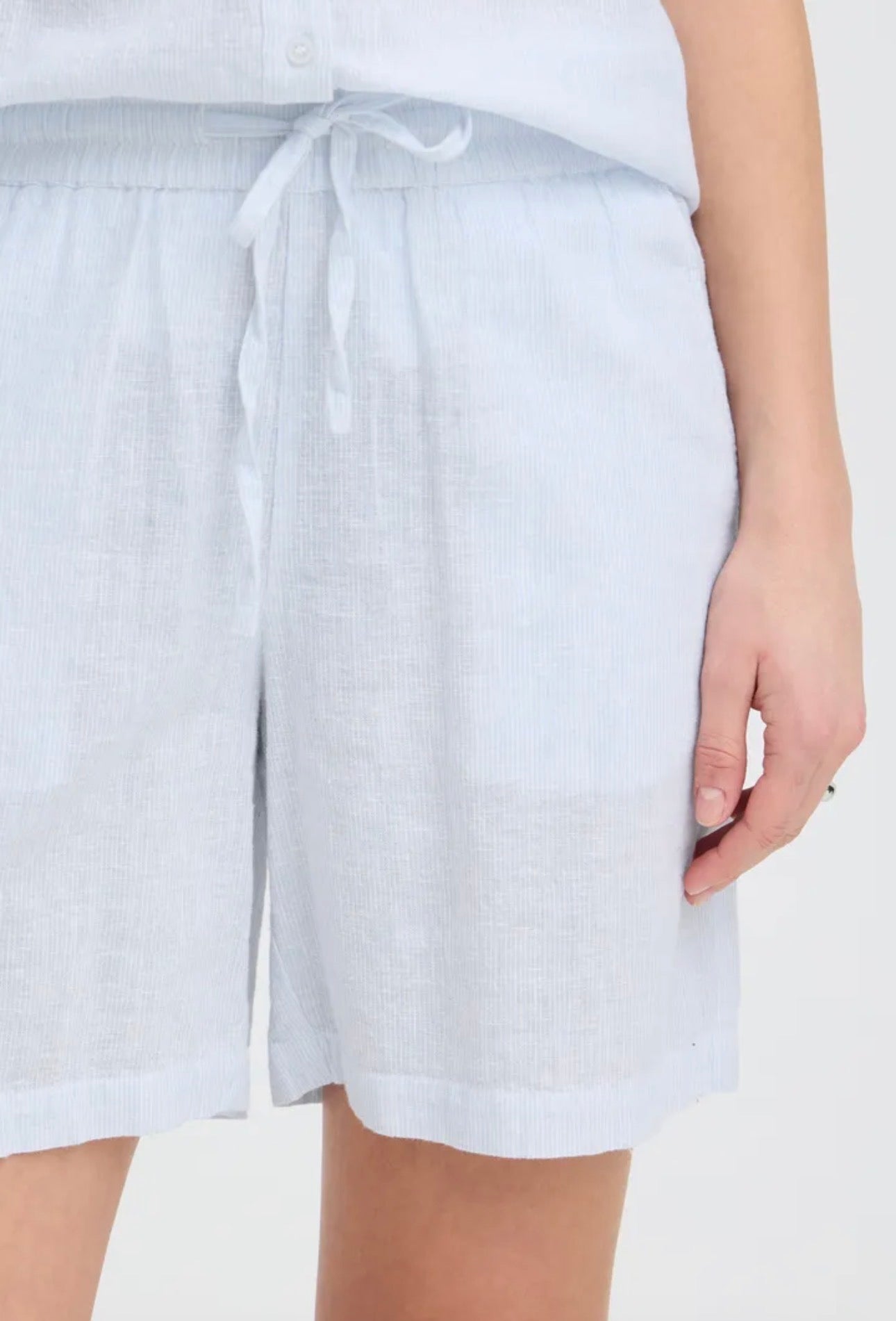 B YOUNG IZOLA SHORTS in WINDSURFER STRIPE
