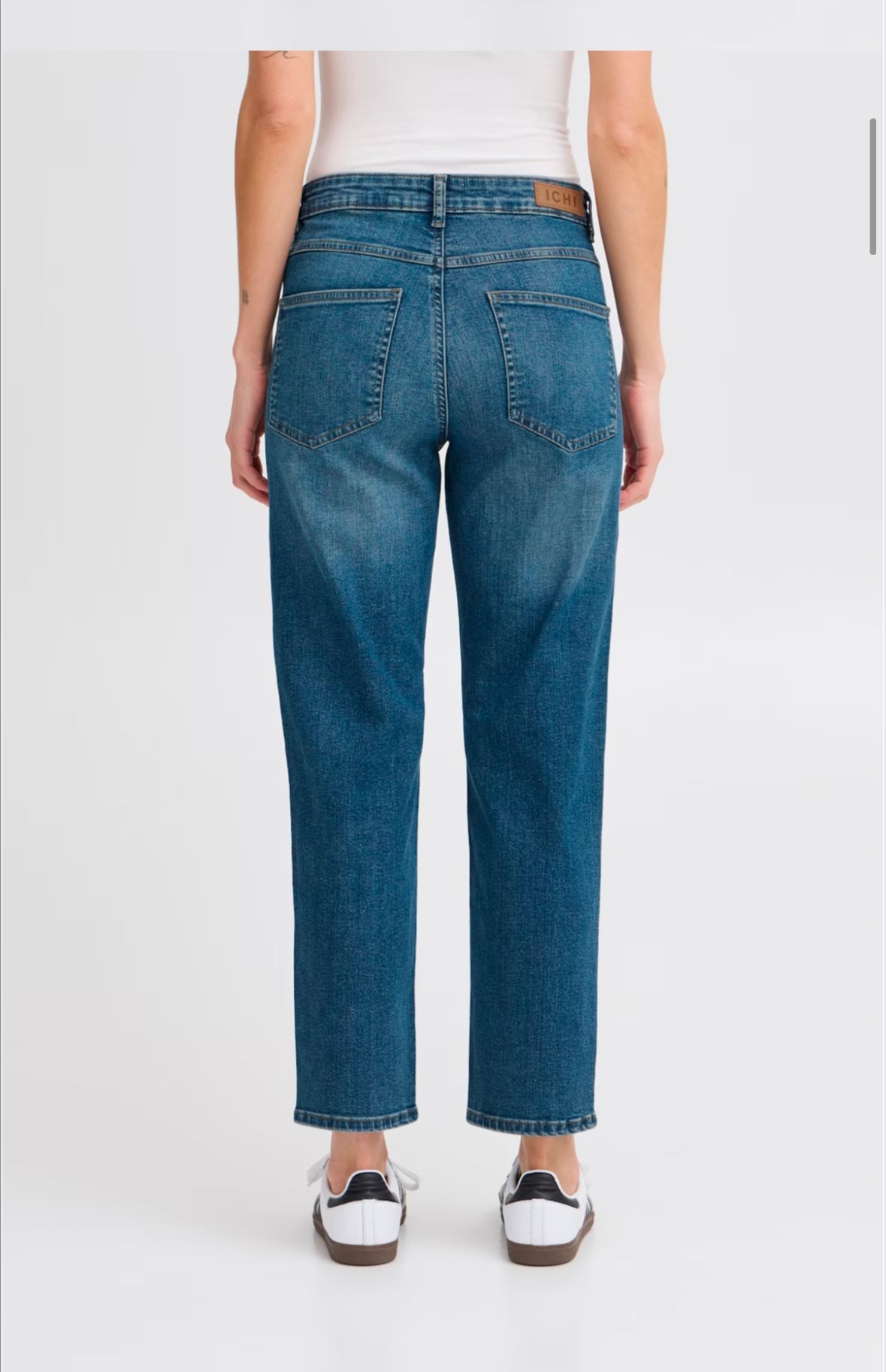 ICHI Twiggy Raven Medium Blue Straight Leg Cropped jeans
