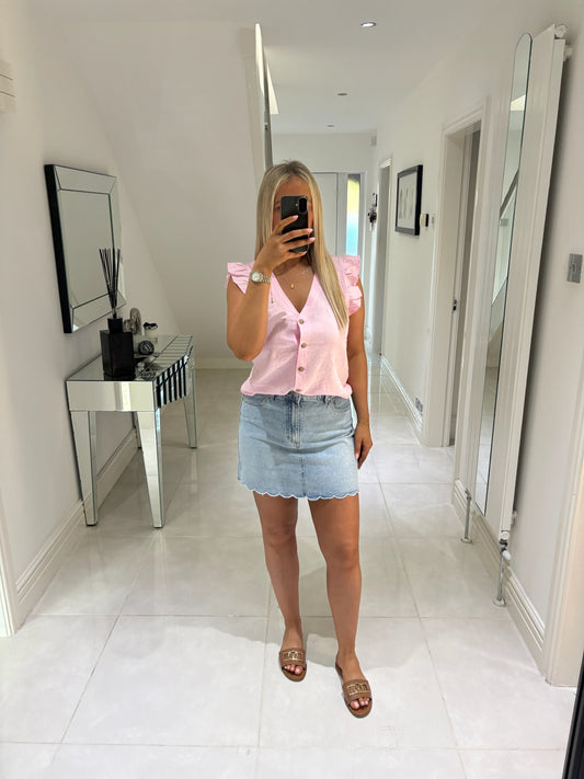 LIGHT WASH SCALLOP HEM DENIM SKIRT