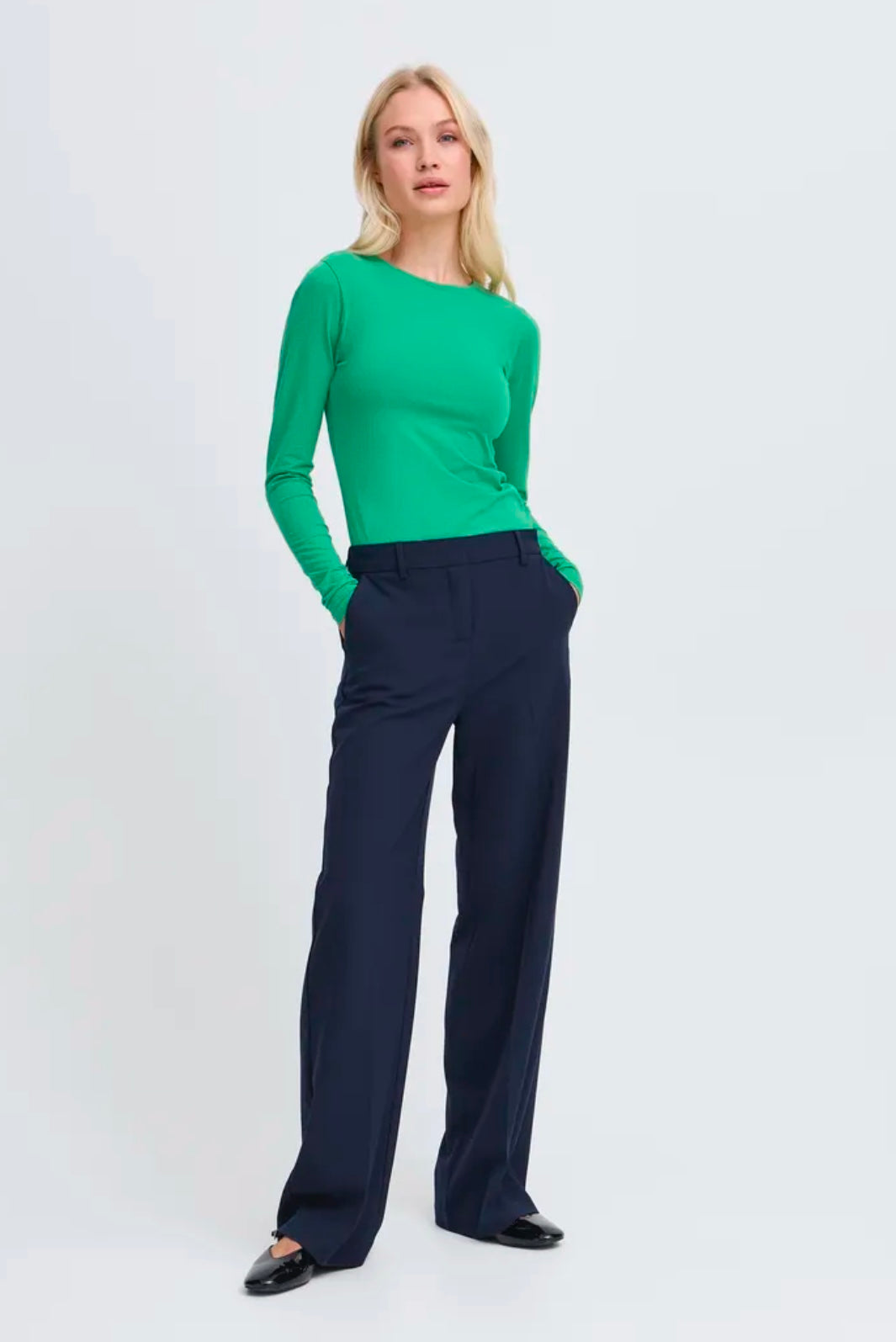 B YOUNG PAMILA LS TOP LEPRECHAUN