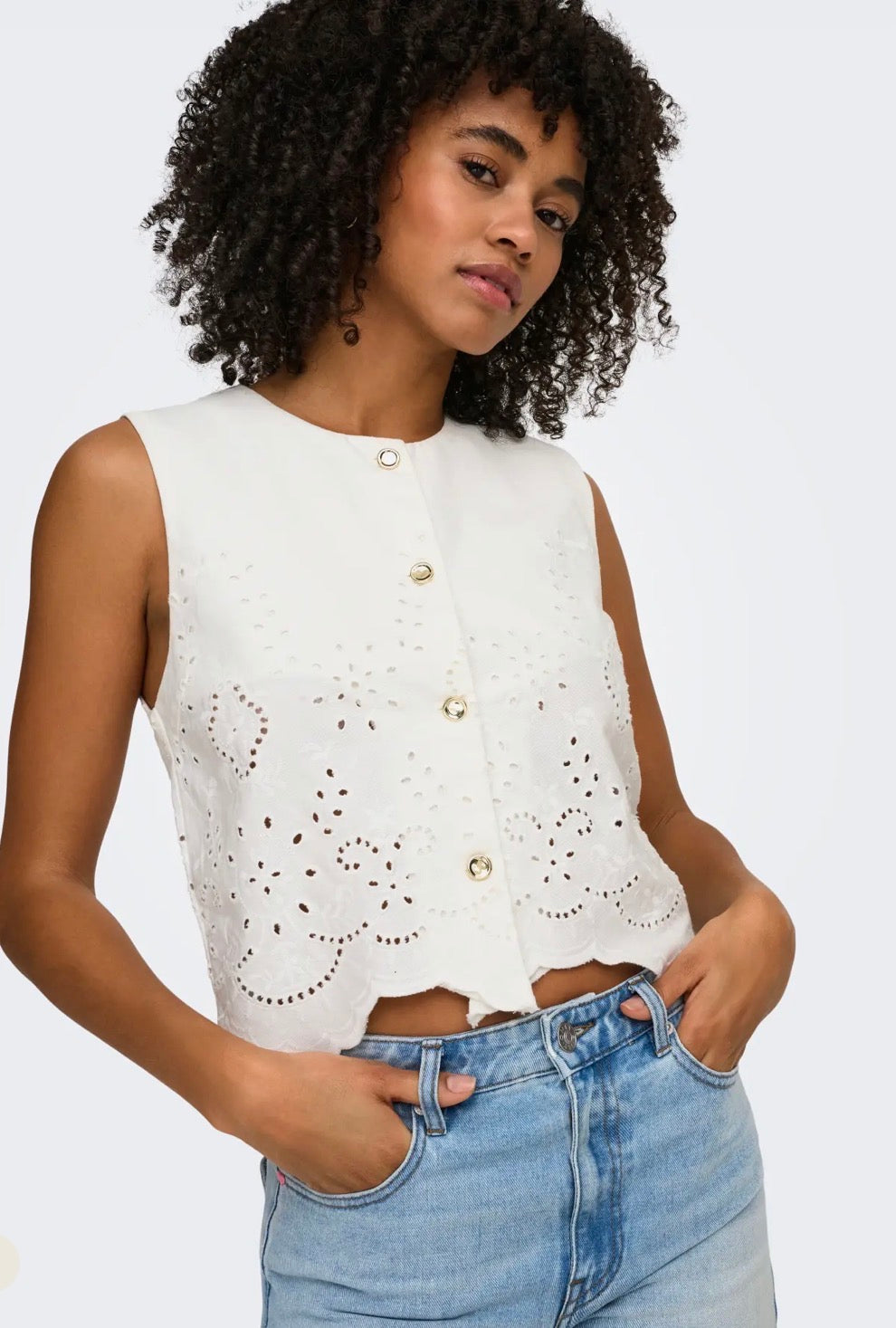 ONLY REYA S/L BRODERIE ANGLAISE WAISTCOAT CLOUD DANCER