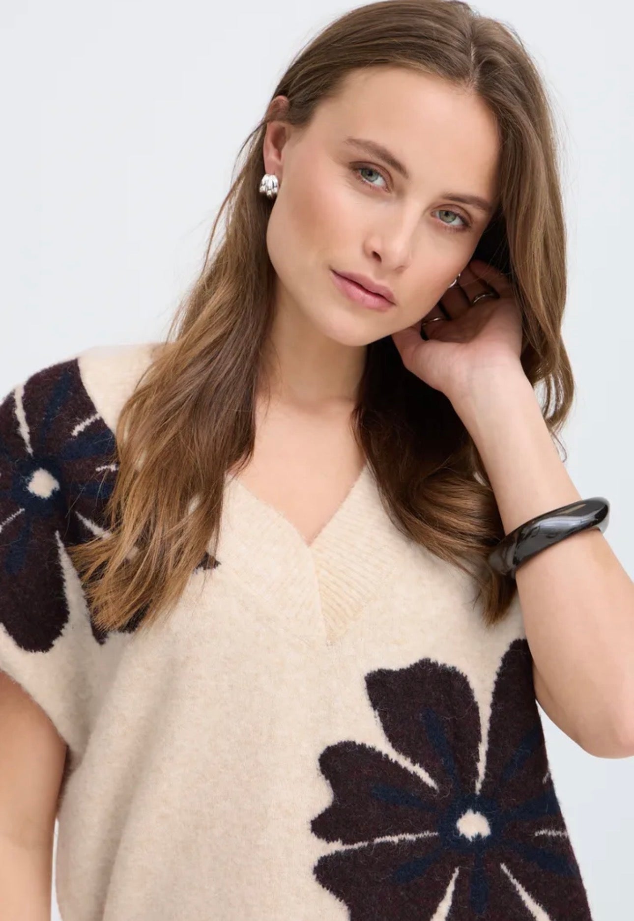 B YOUNG OMEA V-NECK SLIPOVER TOP - FIG MELANGE FLOWER