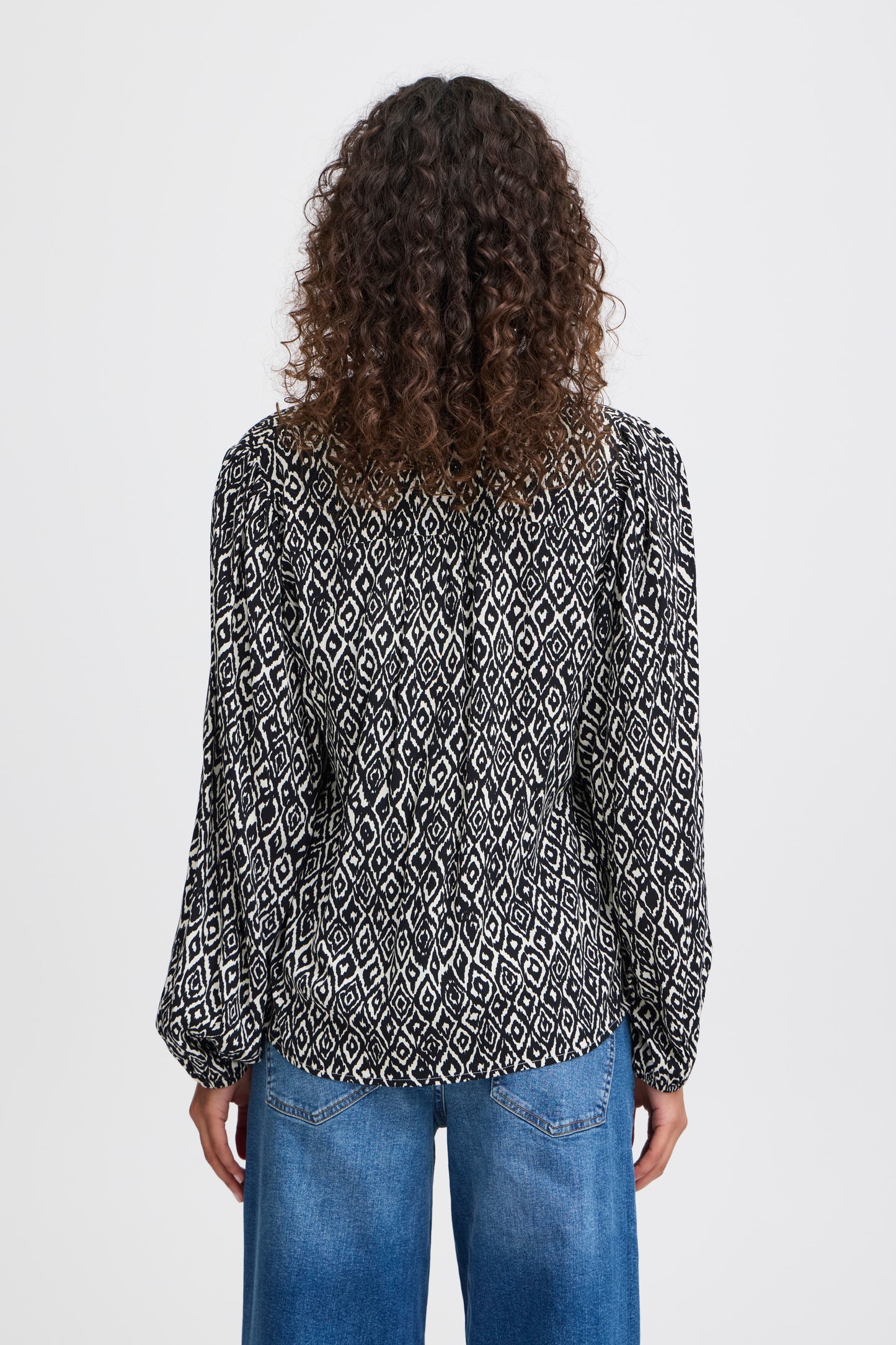 IHVERA Long Sleeve Black IKAT