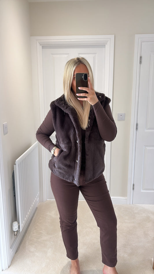VERA MODA SONJA POPPY FAUX FUR WAISTCOAT CHOCOLATE