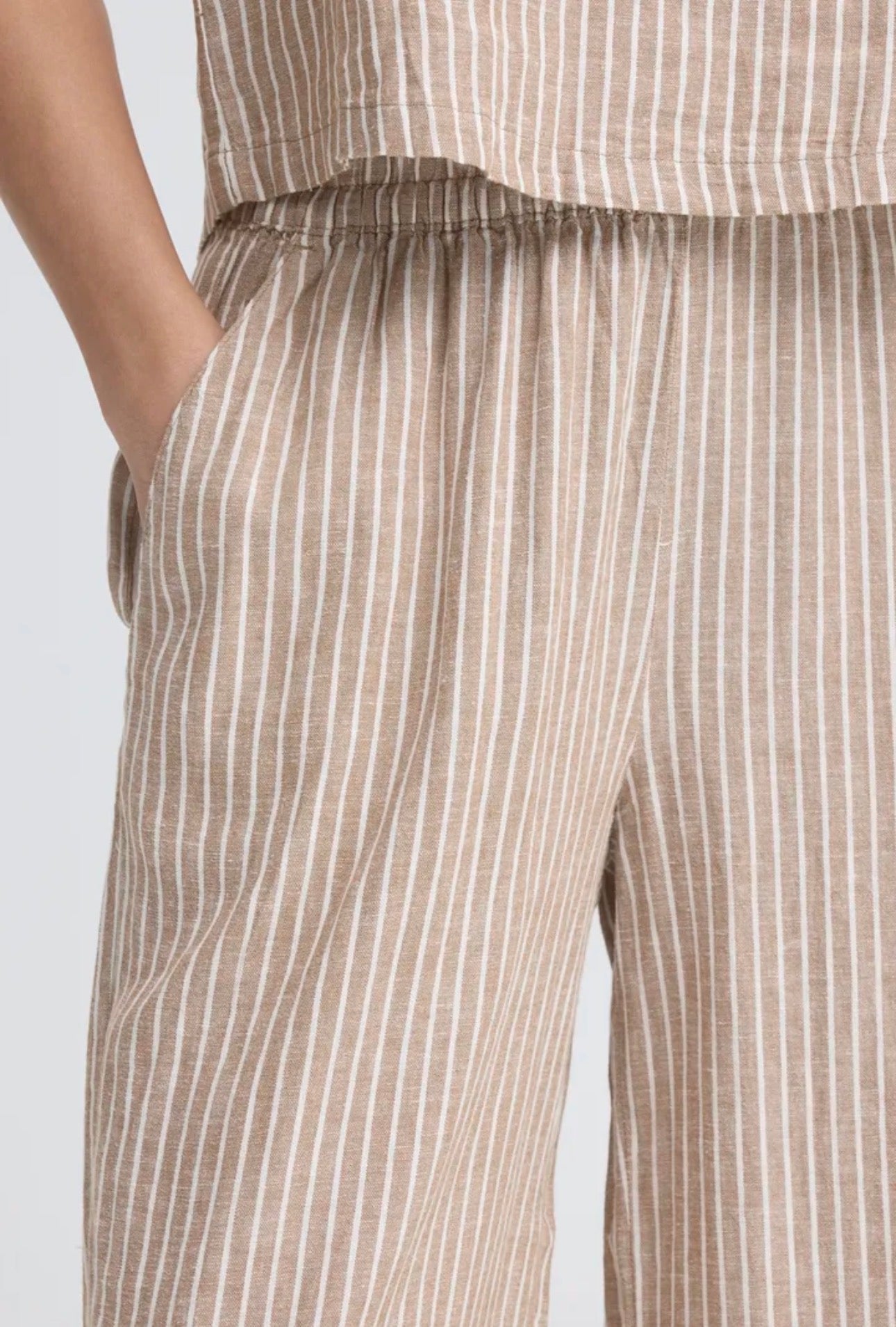 B YOUNG FALAKKA CROP TROUSERS 20813083 WOODSMOKE STRIPE BROWN