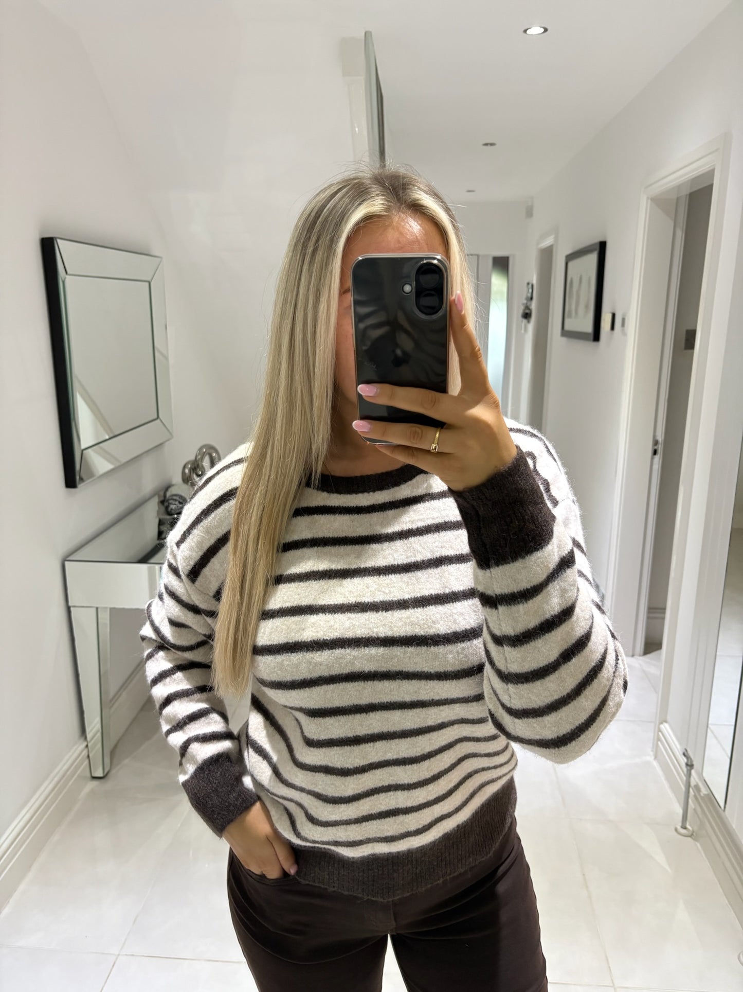 BELLA BOW BACK JUMPER IN CHOCOLATE