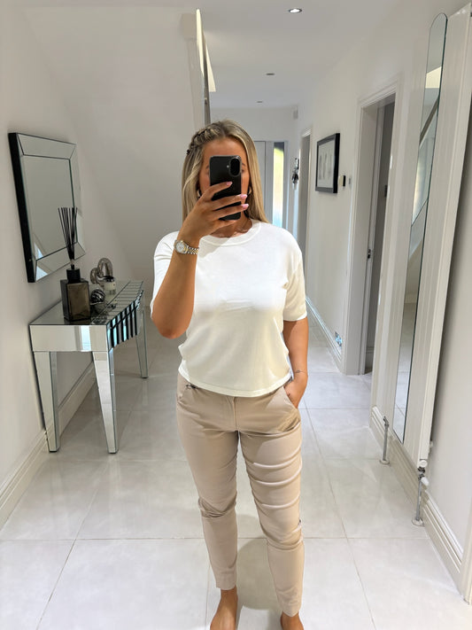 B YOUNG Dixi Chinos Humus