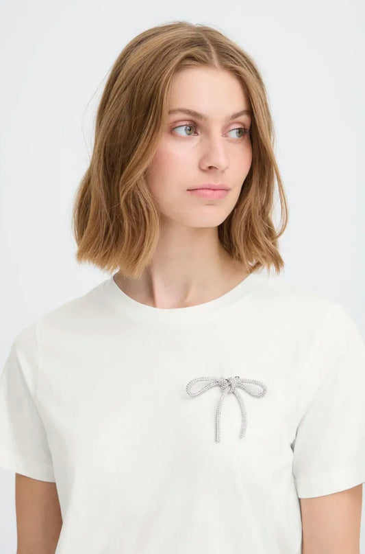 ICHI KAMILLE SS TSHIRT  CLOUD DANCER BOW BROOCH 20124728