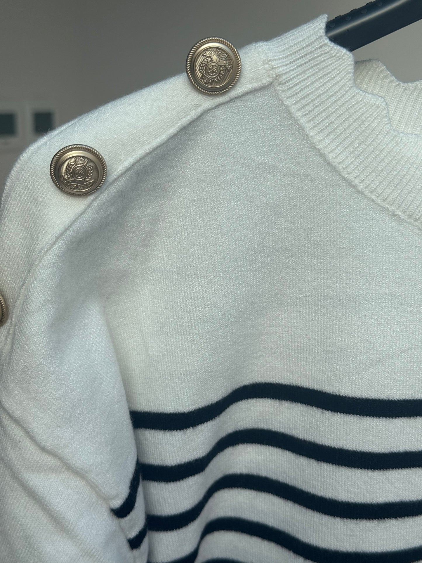 WHITE / BLACK STRIPE LS JUMPER SCALLOP NECK