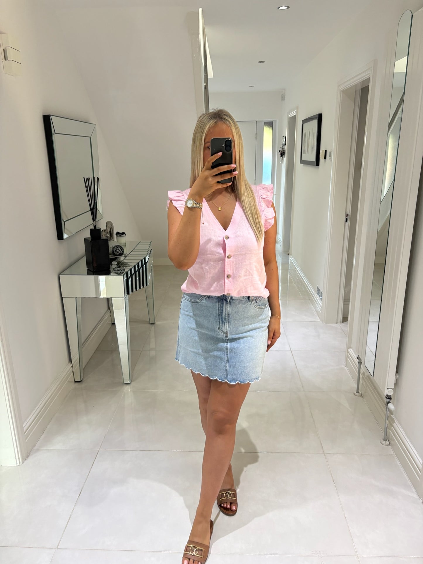 LIGHT WASH SCALLOP HEM DENIM SKIRT