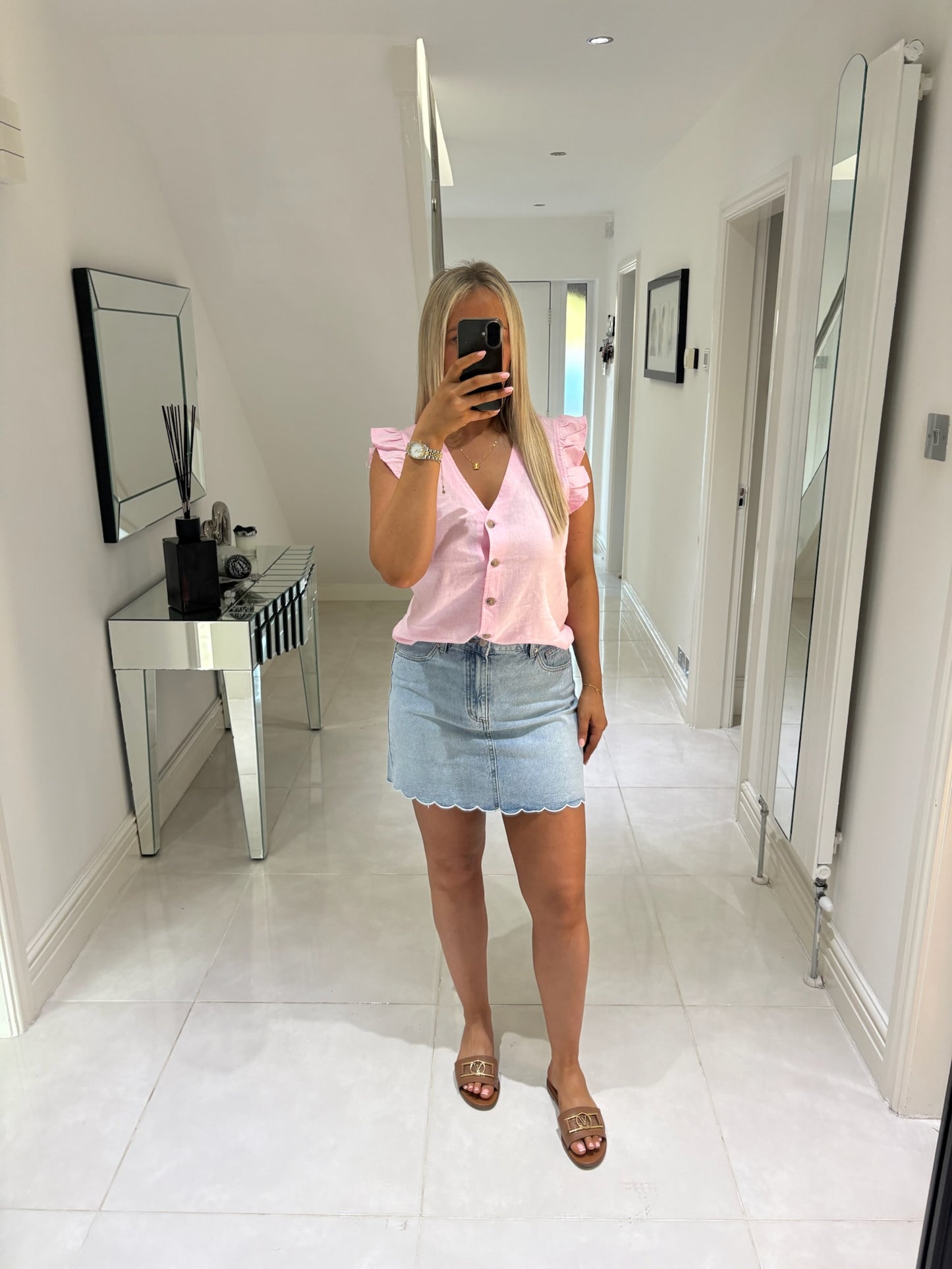 LIGHT WASH SCALLOP HEM DENIM SKIRT