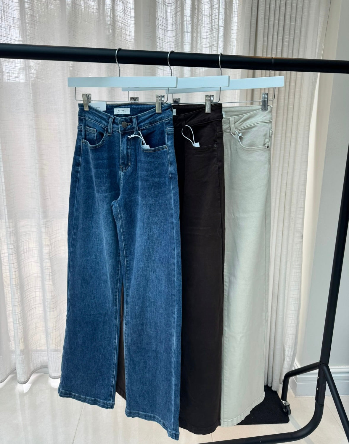 TINA WIDE LEG CREAM JEANS