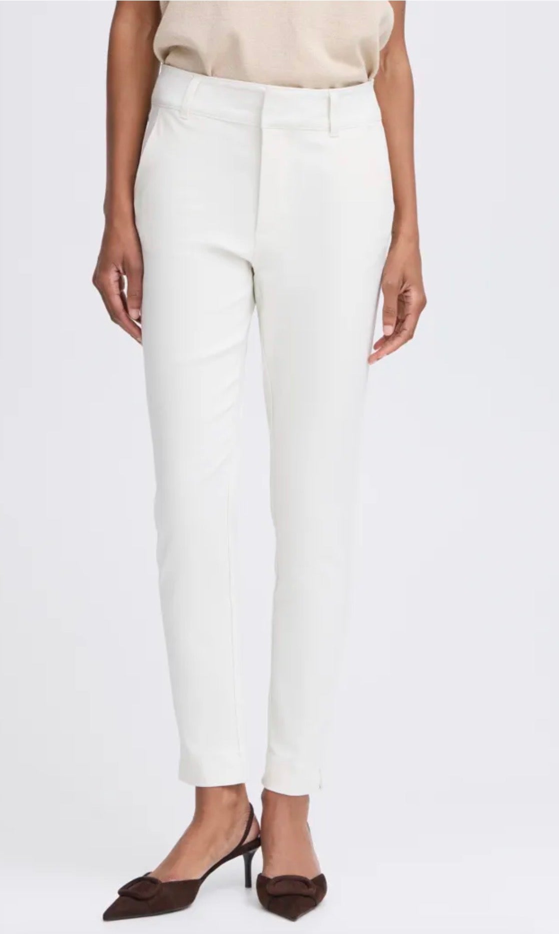 B YOUNG DIXI CHINO 20816133 MARSHMALLOW