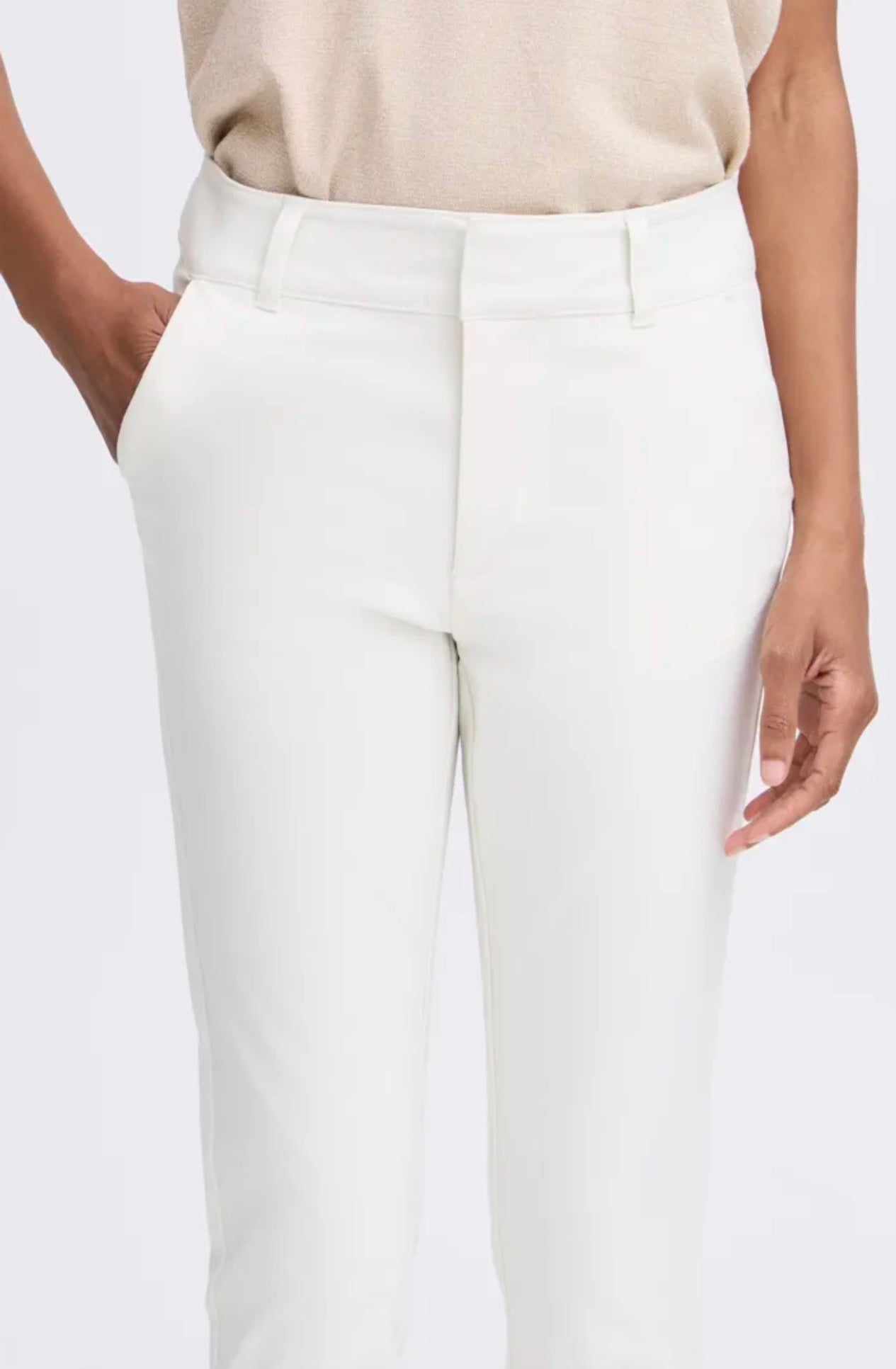 B YOUNG DIXI CHINO 20816133 MARSHMALLOW