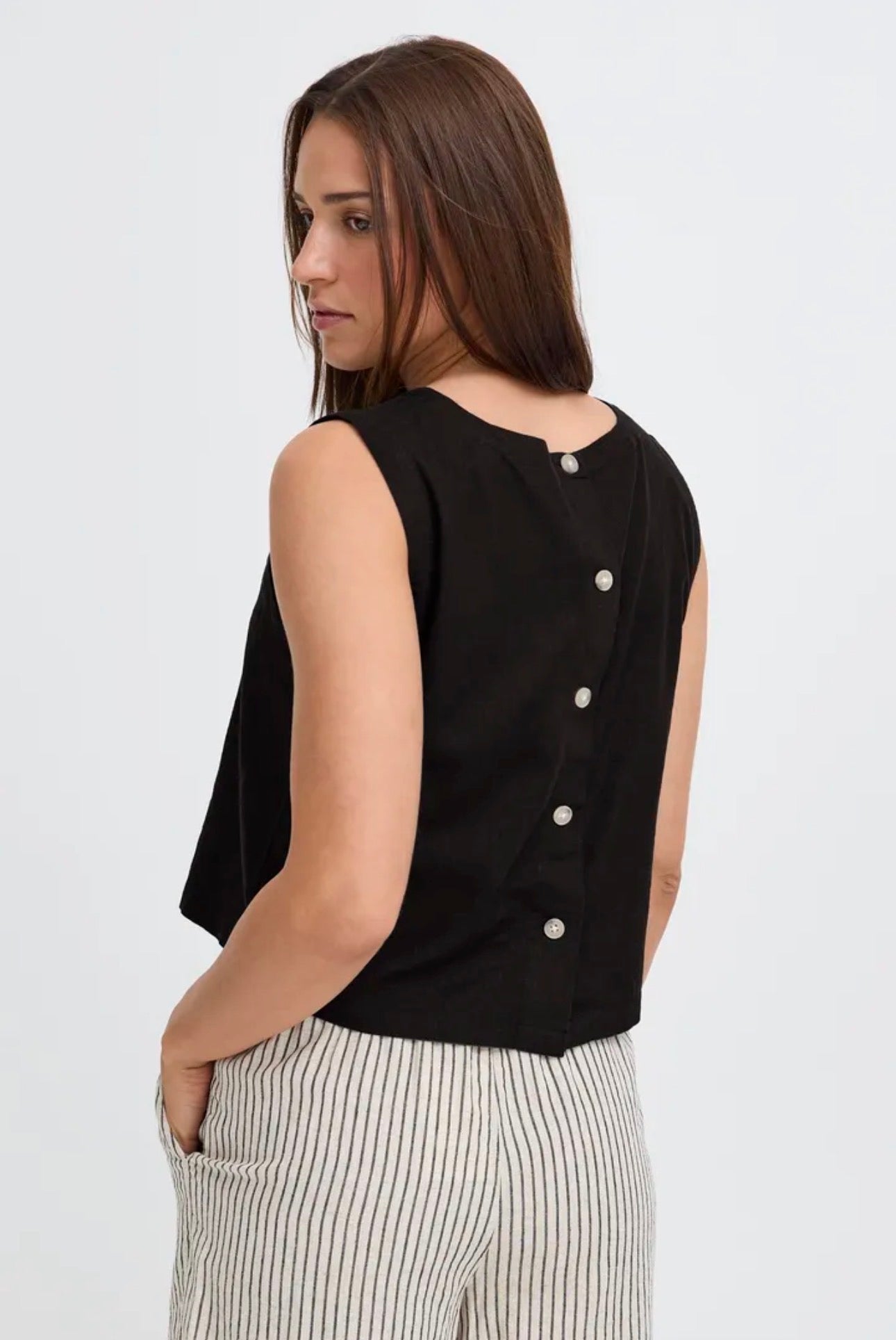 B YOUNG FALAKKA O-NECK BUTTON BACK TOP 20818824 METEORITE