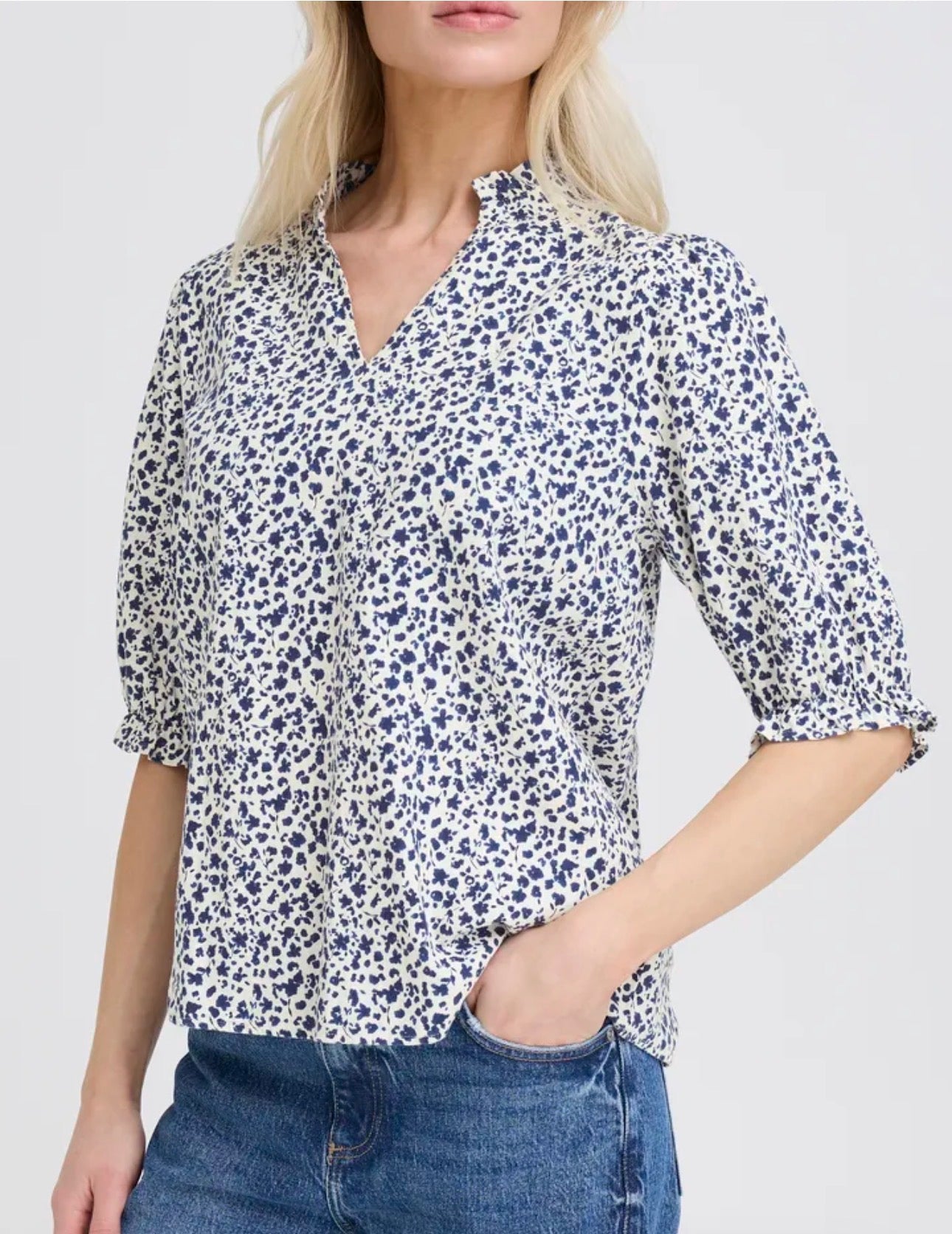 B YOUNG FALAKKA PUFF BLOUSE 20818825 MEDIEVAL BLUE FLOWER