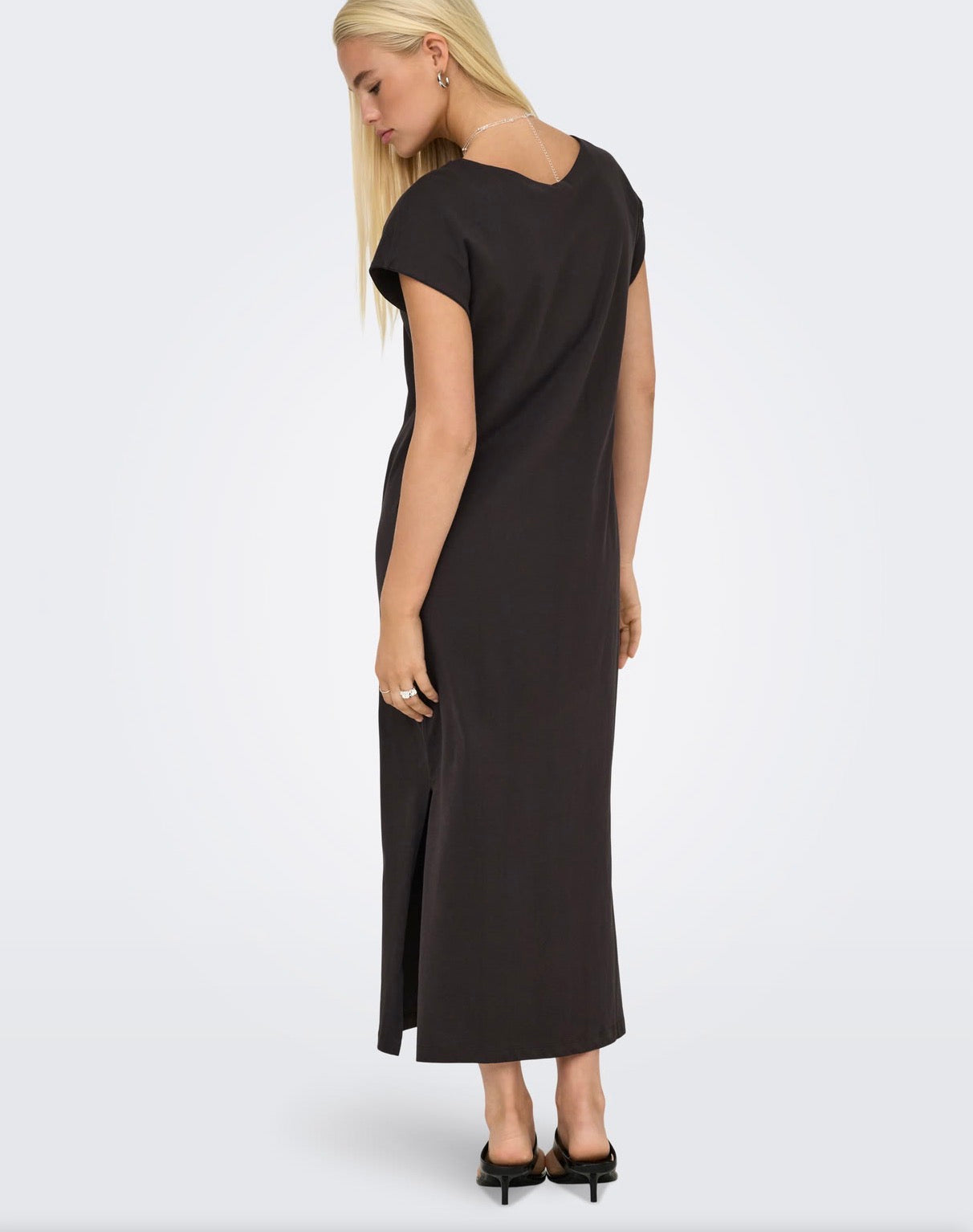 ONLY MARA SS T-SHIRT DRESS in CHOCOLATE TORTE