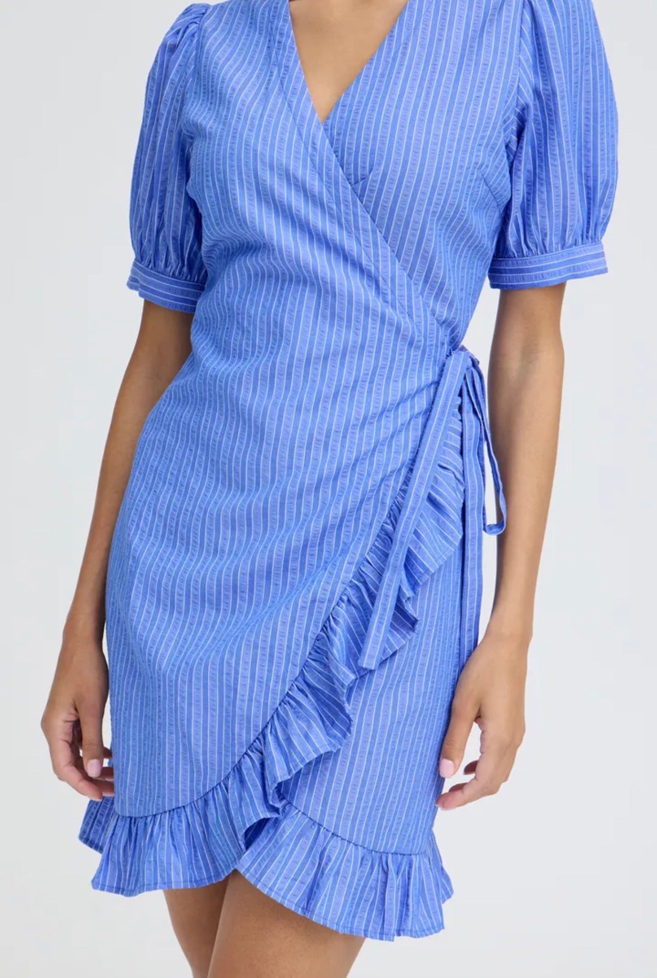B YOUNG JAIDEN DRESS NEBULAS BLUE STRIPE
