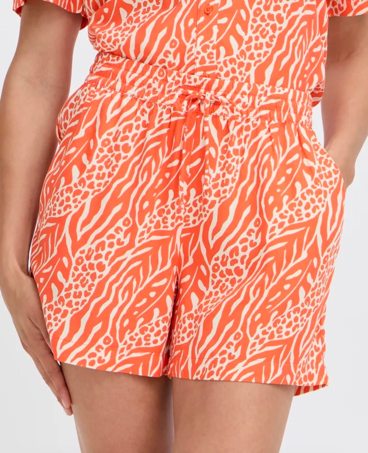 B YOUNG JOELLA SHORTS in NATURE VIBES FIESTA