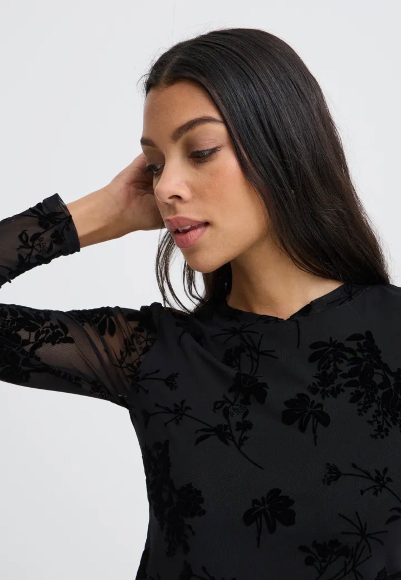 B YOUNG RIMESHA LS TOP IN METEORITE BLACK