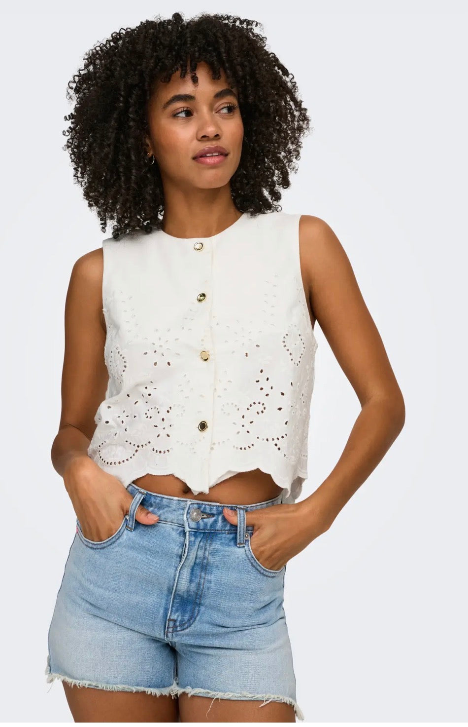 ONLY REYA S/L BRODERIE ANGLAISE WAISTCOAT CLOUD DANCER