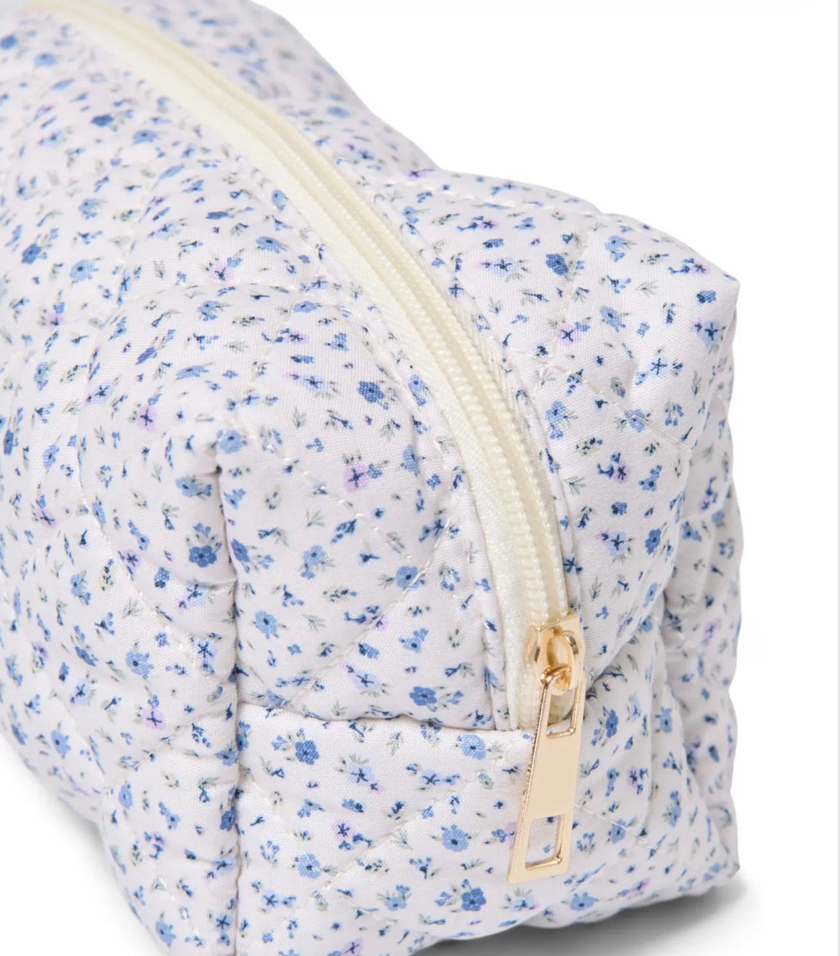 ONLY LALISA QUILTED COSMETIC BAG IN 2 COLOUR WAYS