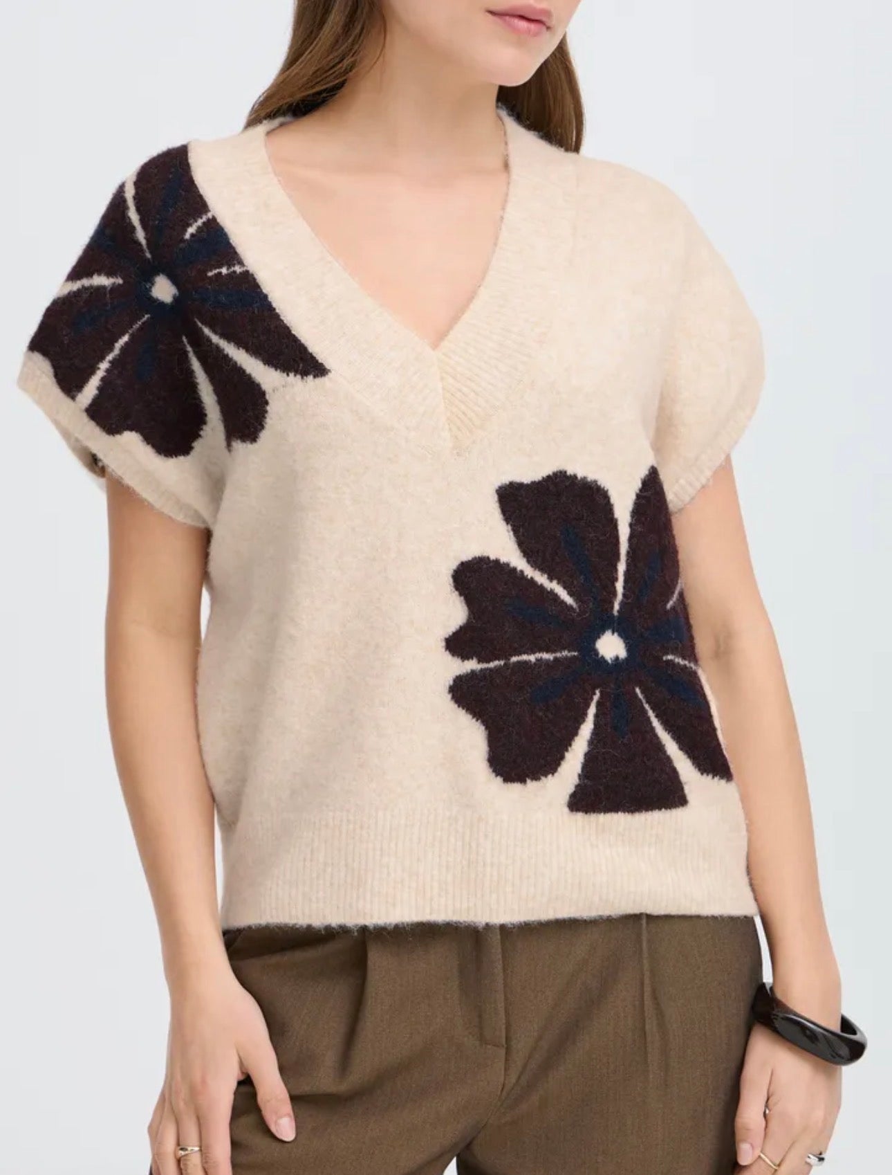 B YOUNG OMEA V-NECK SLIPOVER TOP - FIG MELANGE FLOWER