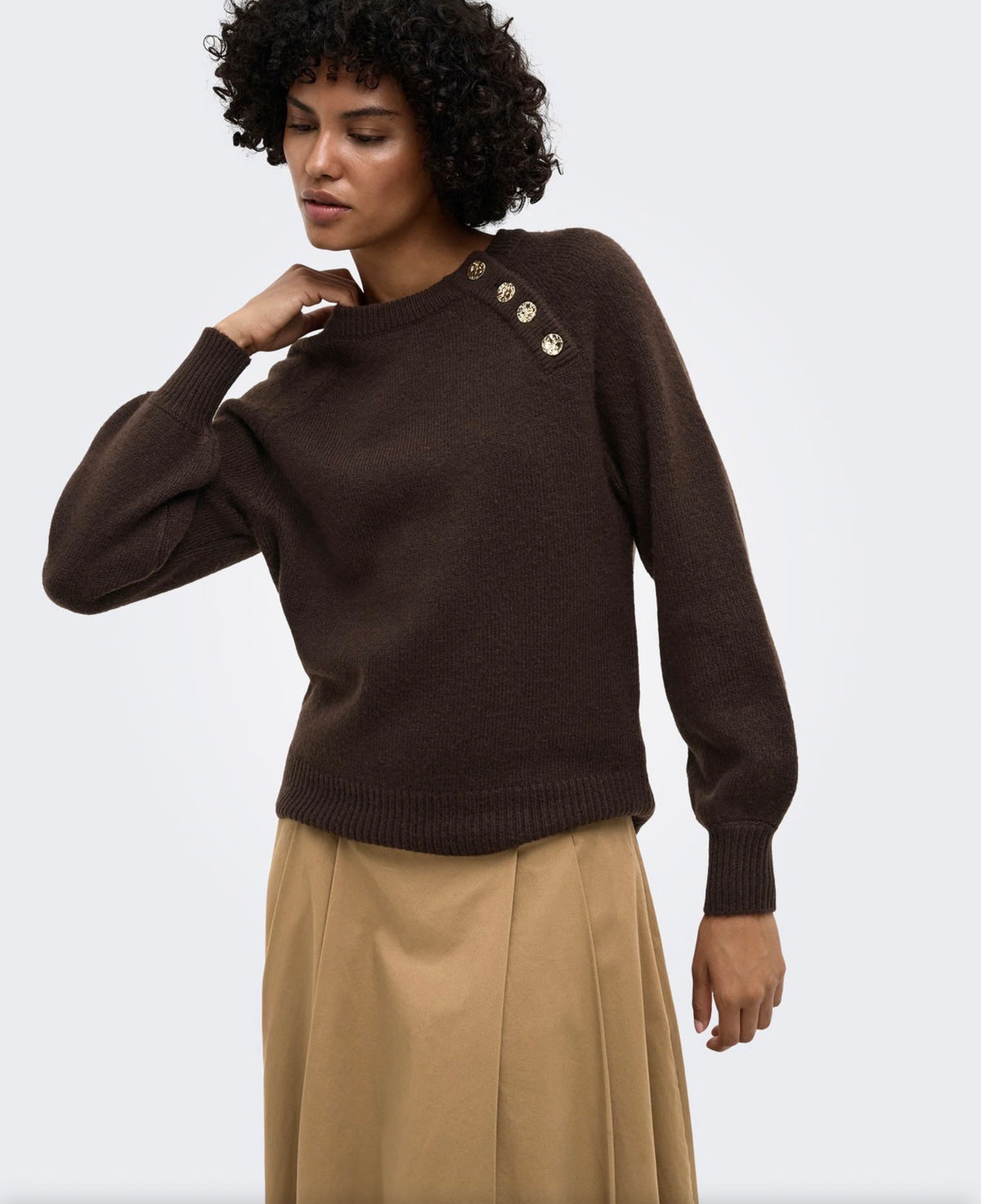 ONLY EMMA LS BUTTON O-NECK KNIT - COFFEE BEAN