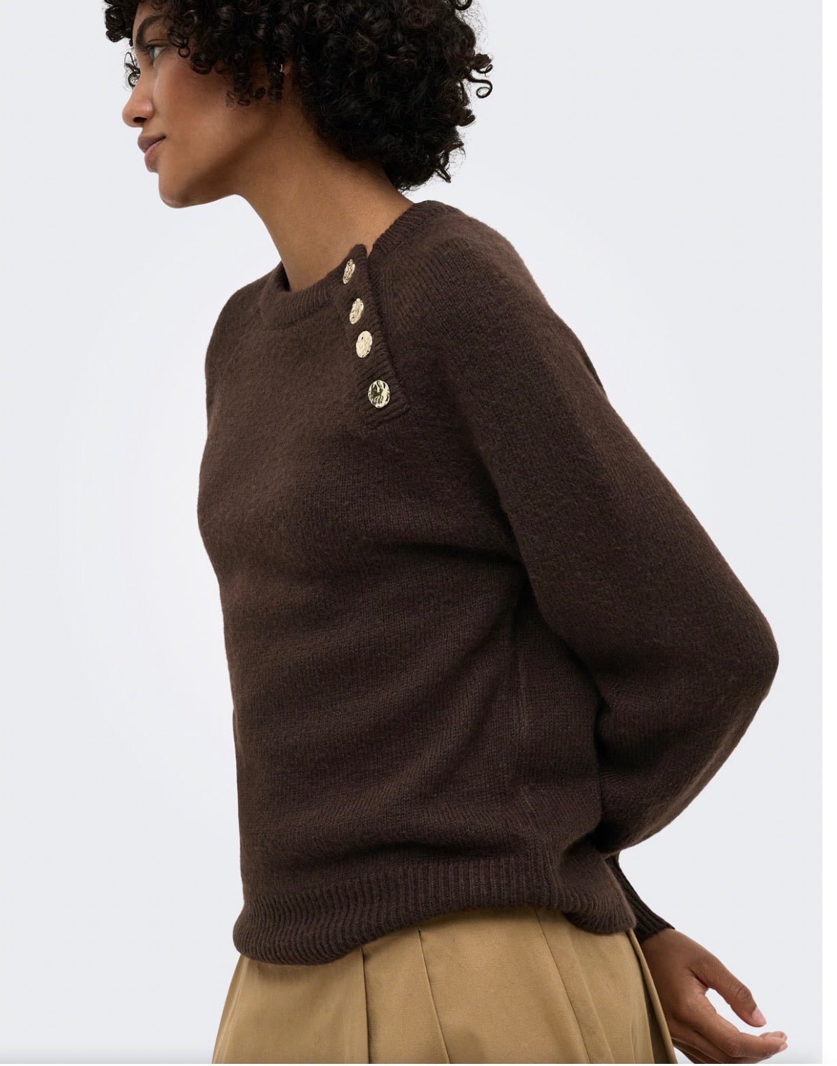 ONLY EMMA LS BUTTON O-NECK KNIT - COFFEE BEAN