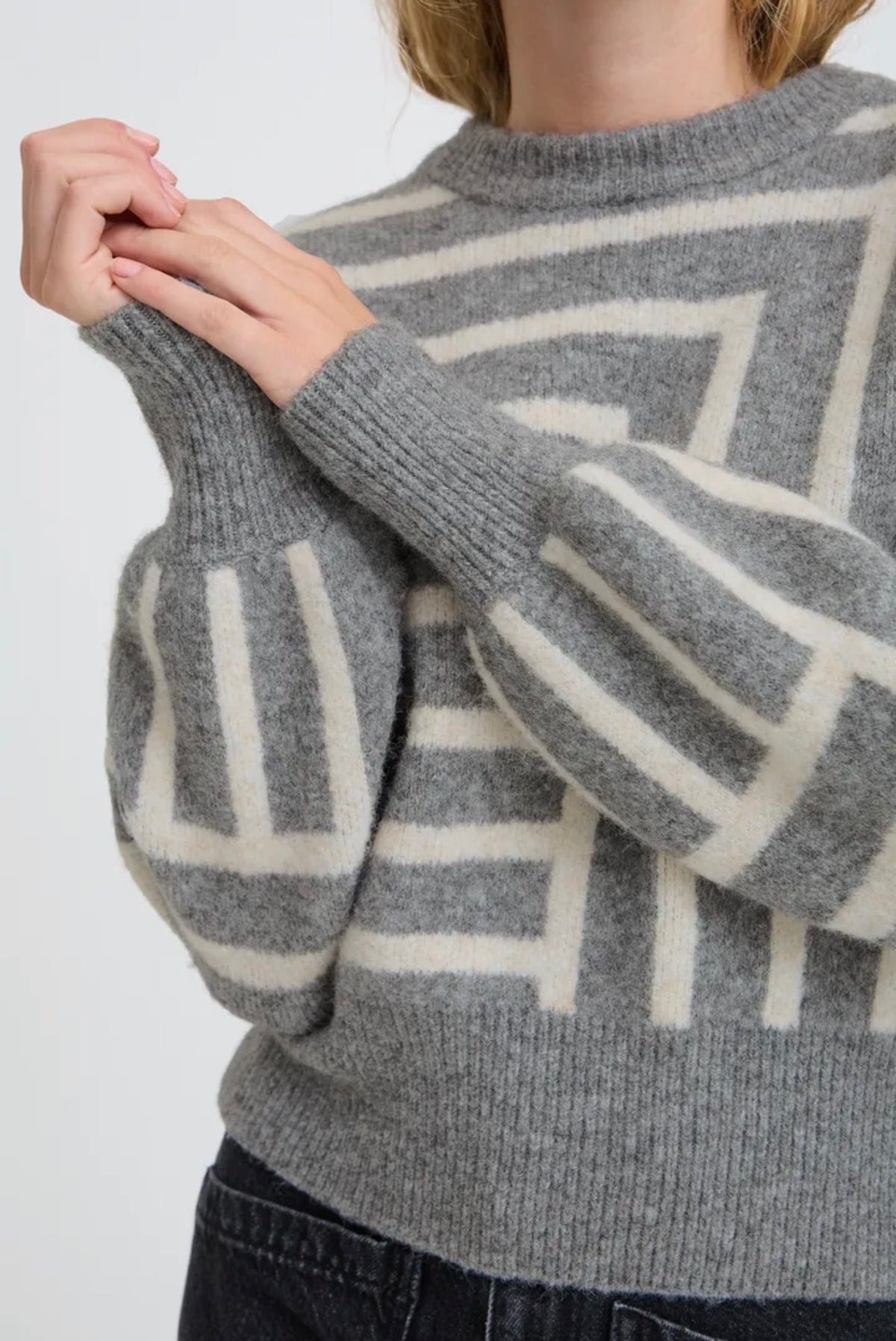 B YOUNG OMEA JUMPER - MID GREY MELANGE / ABSTRACT