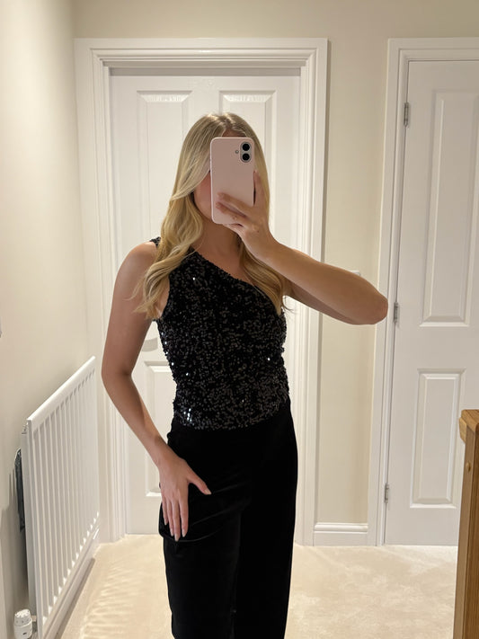 ONLY CONFIDENCE ASSYMETRIC TOP - BLACK / SEQUIN