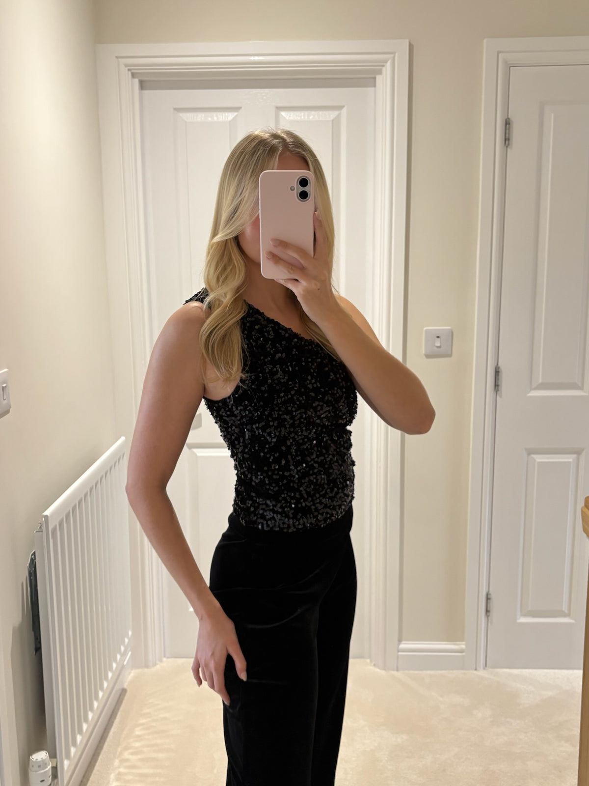 ONLY CONFIDENCE ASSYMETRIC TOP - BLACK / SEQUIN