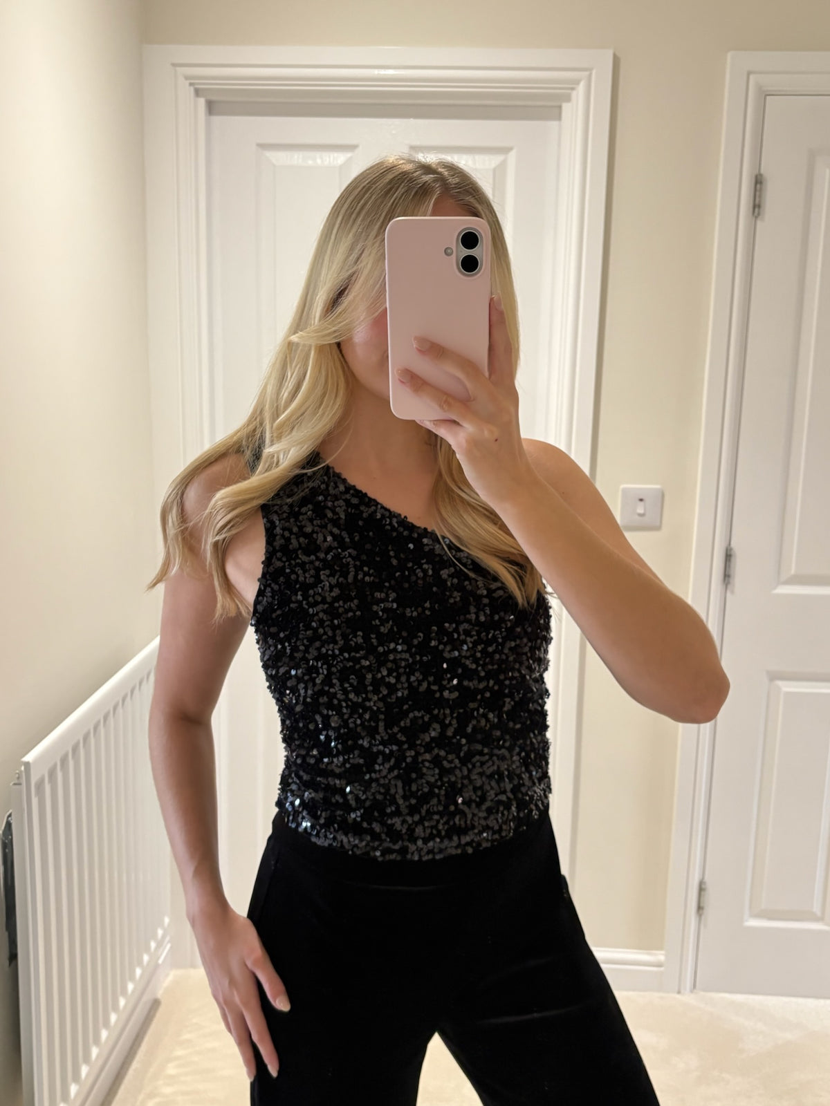 ONLY CONFIDENCE ASSYMETRIC TOP - BLACK / SEQUIN