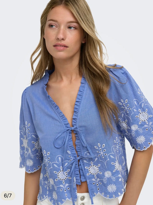 ONLY MIFFY SS EMB TIE TOP in MEDIUM BLUE DENIM