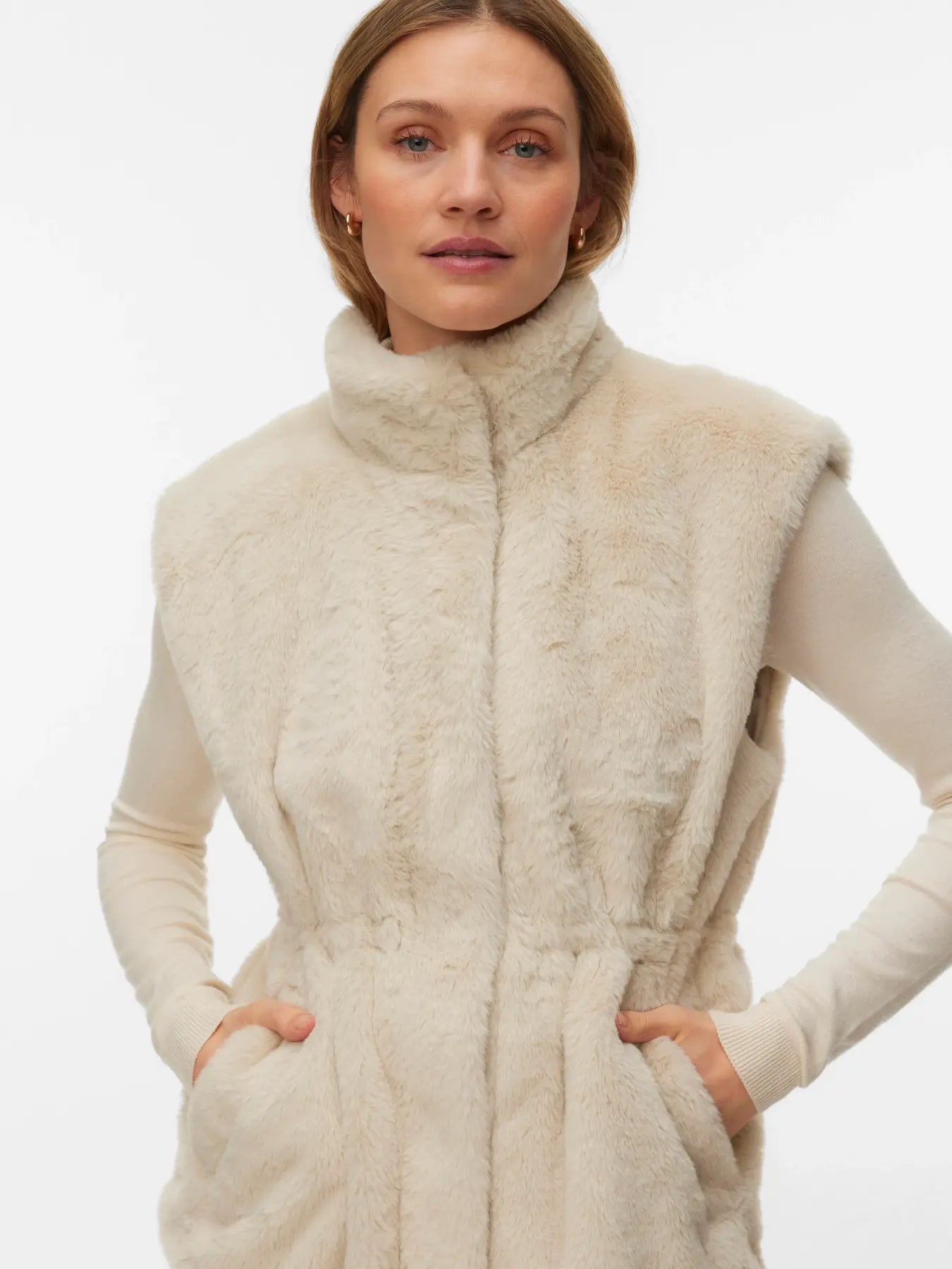 VERA MODA SONJA POPPY FAUX FUR WAISTCOAT OATMEAL